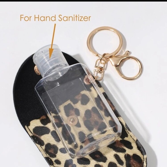 🎀 Cute & Convenient Hand Sanitizer Leopard Print Keychain for Office Car Purse - Picture 3 of 4